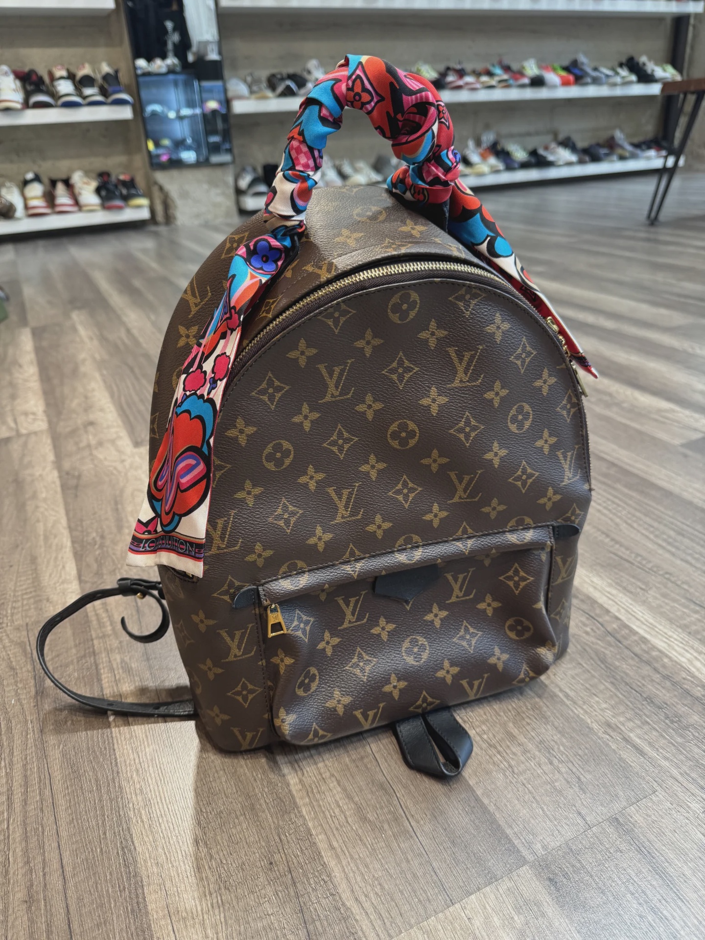 Louis Vuitton Backpack • Pre-Owned [9869] - photo 2