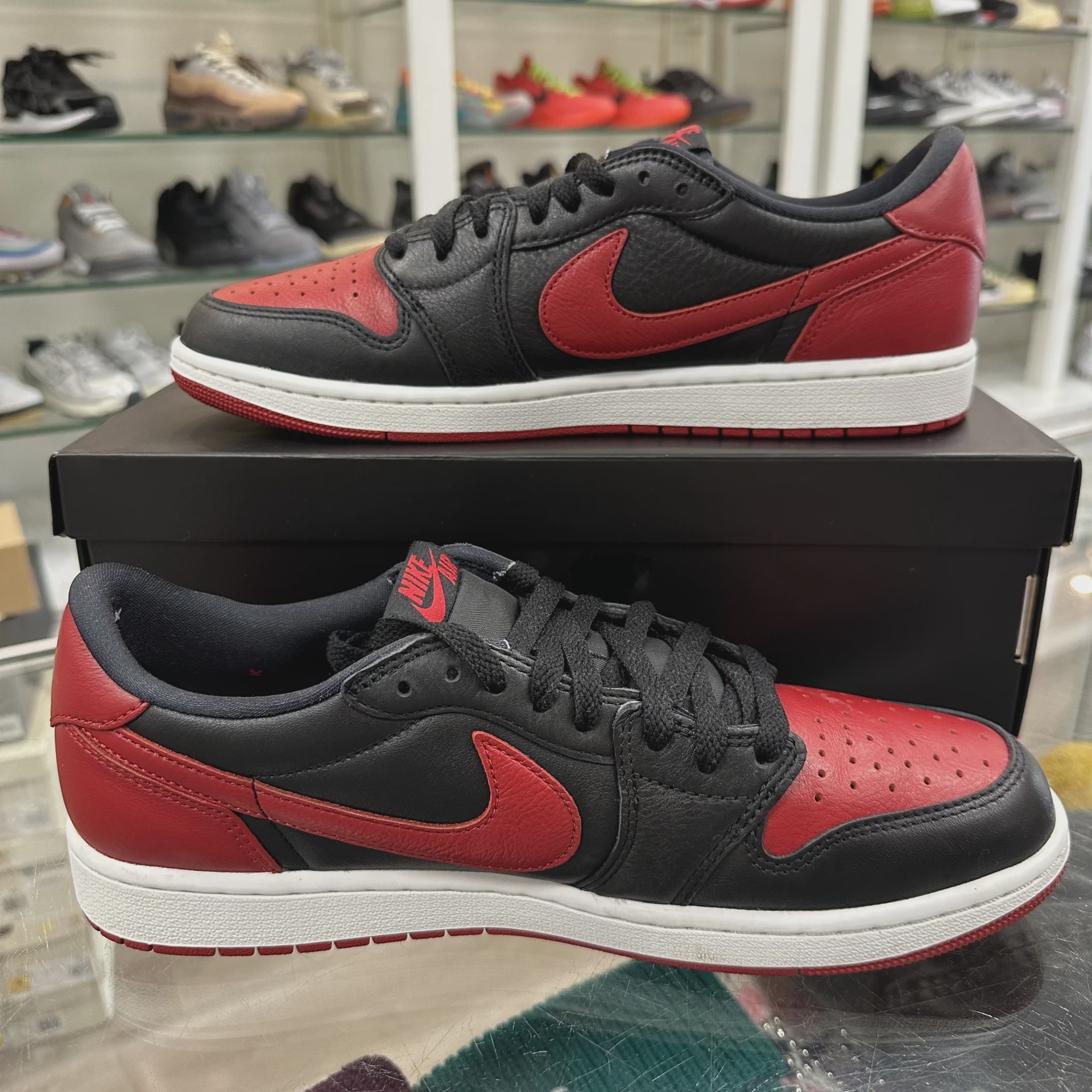 Air Jordan 1 Retro Low Original Banned • Pre-Owned [7913] - photo 3