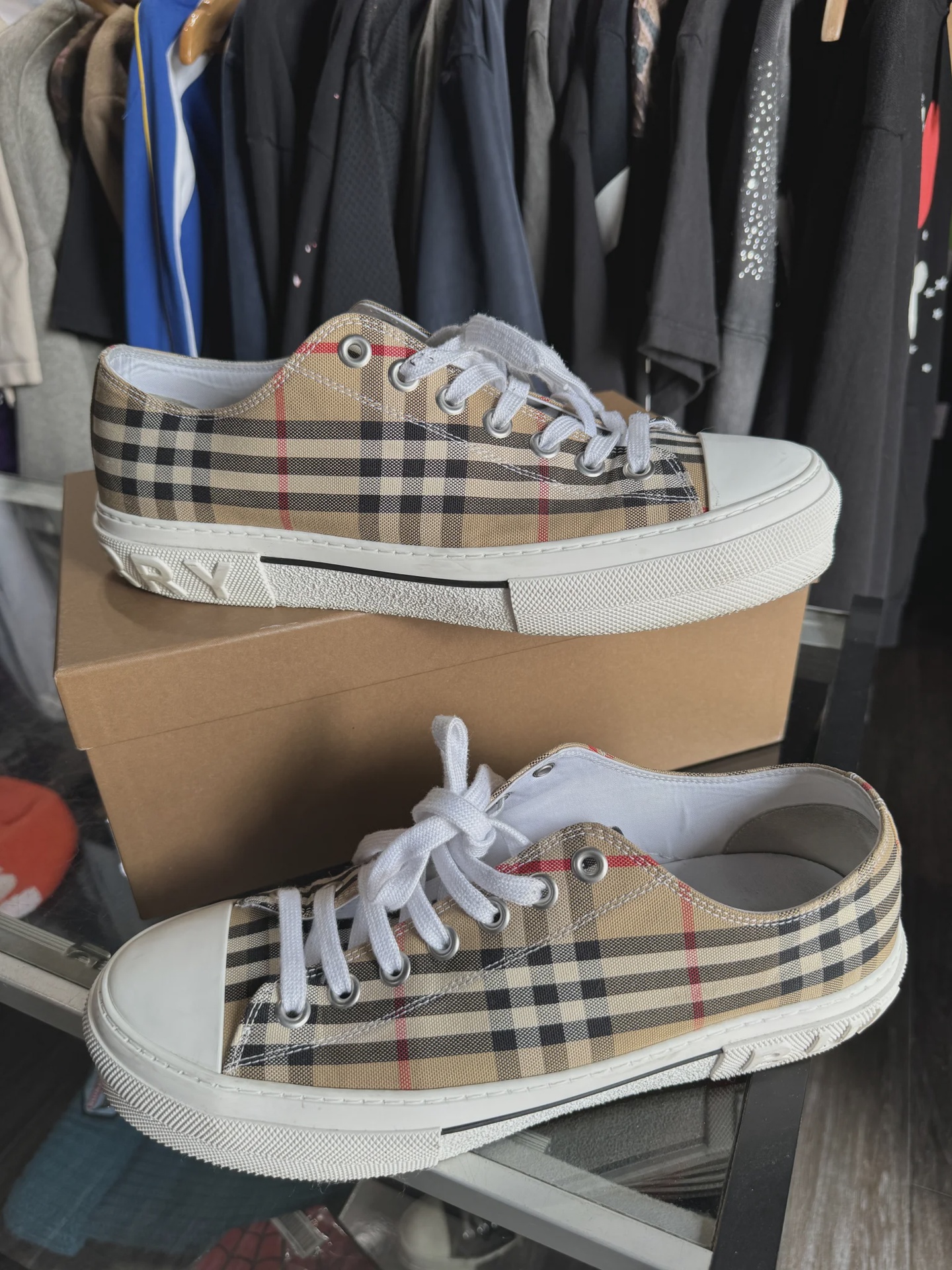 Burberry Burberry Low Top Sneaker Beige 45 - Size US M 12