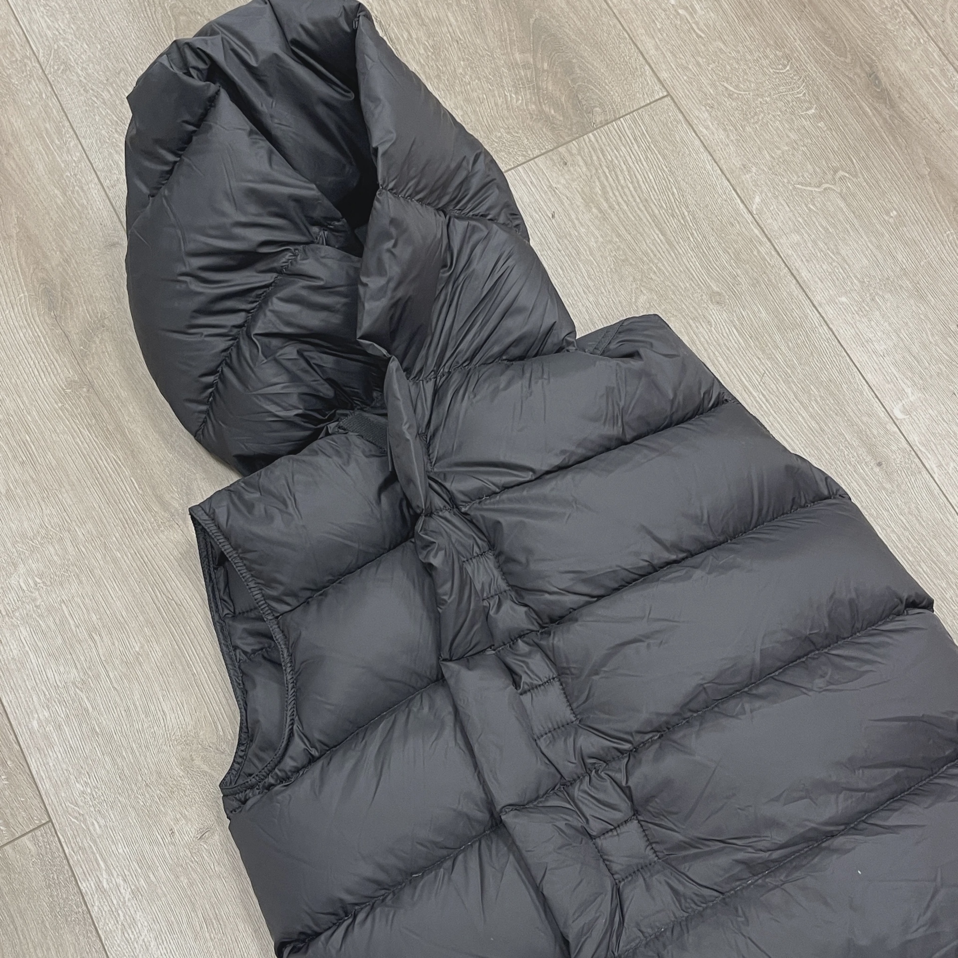 RICK OWENS KIDS Duvet Quilted Nylon Hooded Down Gilet • Pre-Owned [1520] 6