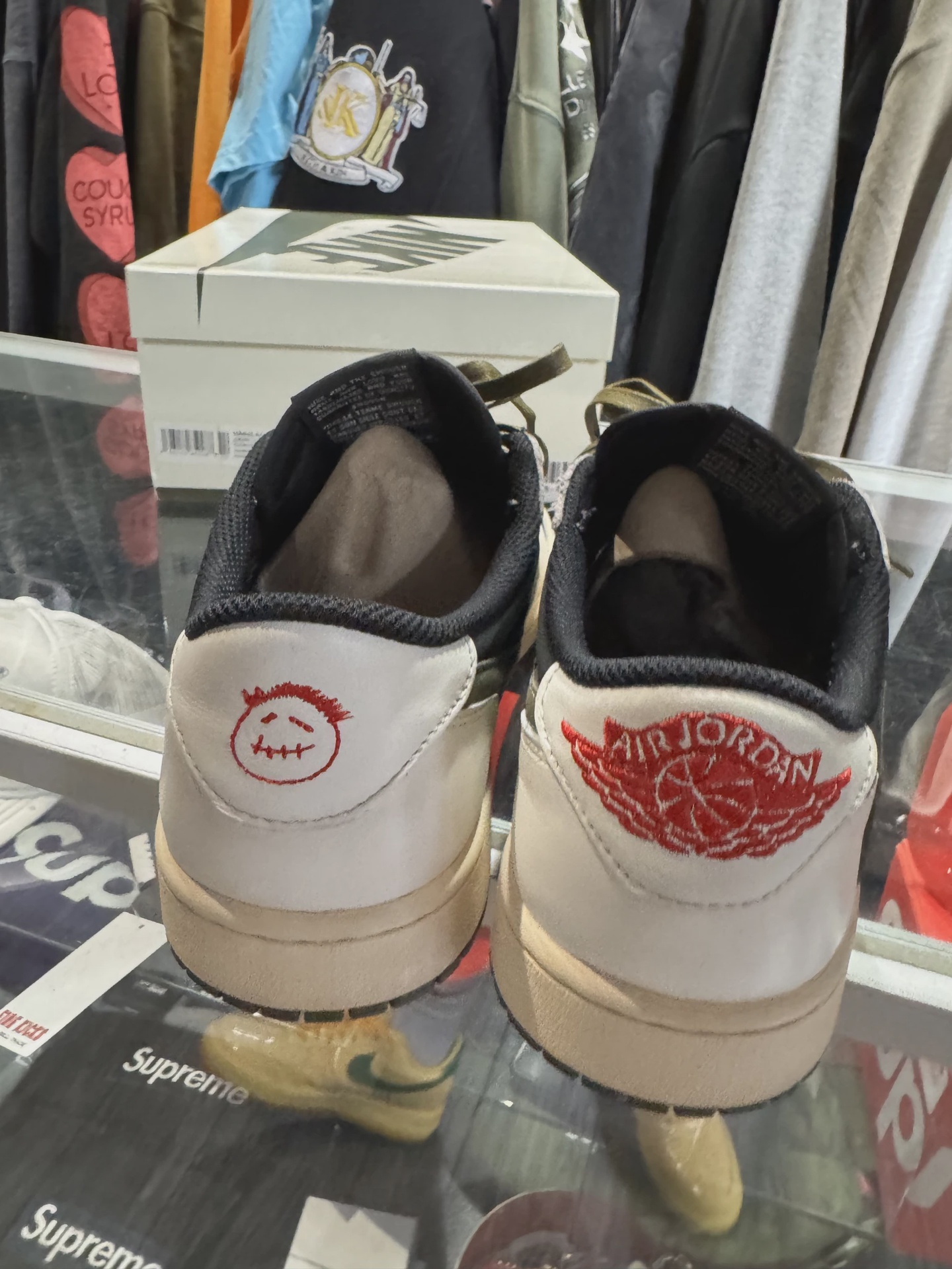 Air Jordan 1 Retro Low Original SP Travis Scott Olive (Women's) • Pre-Owned [6119] 3