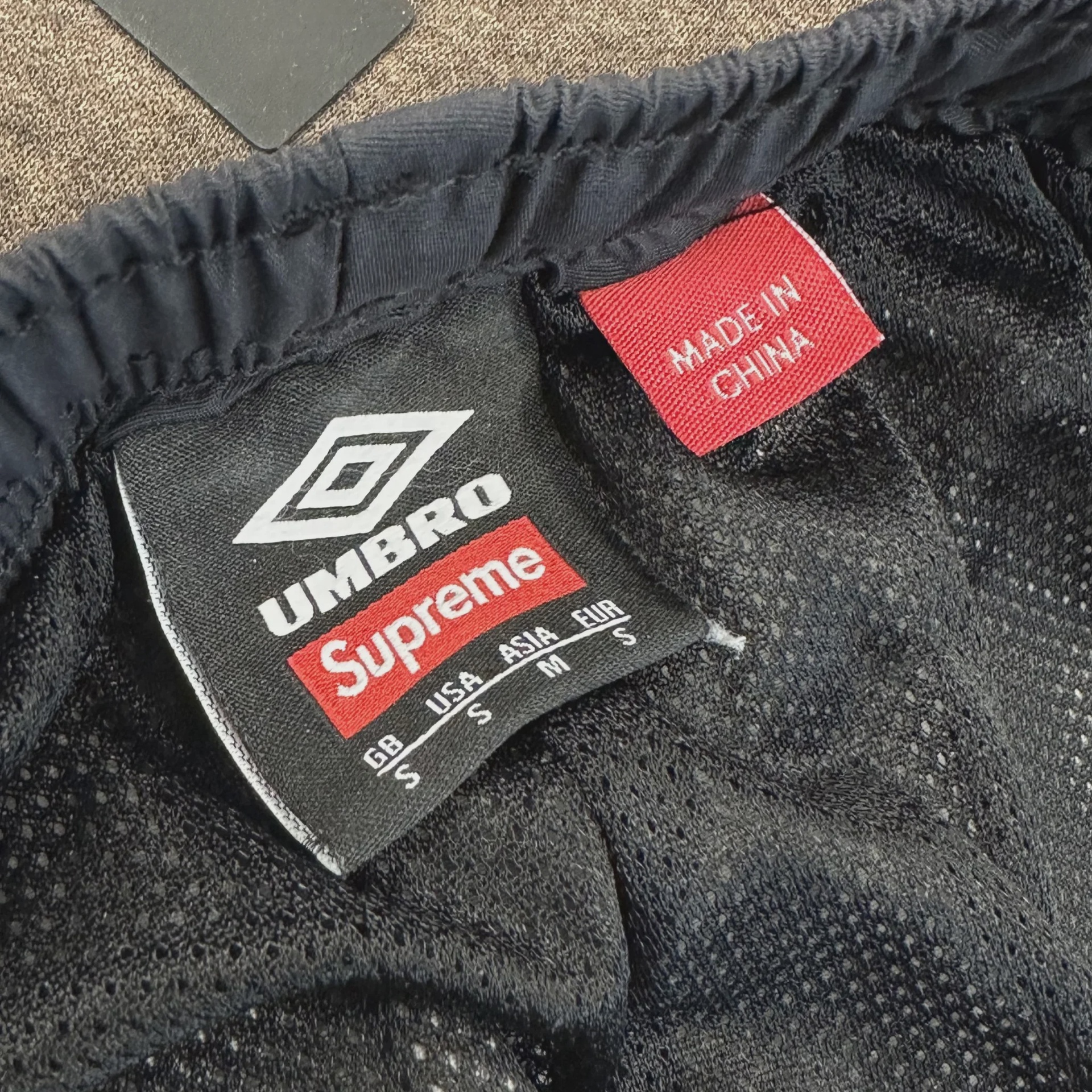 Supreme x Umbro Track Pant Black • Pre-Owned [4893] - photo 4