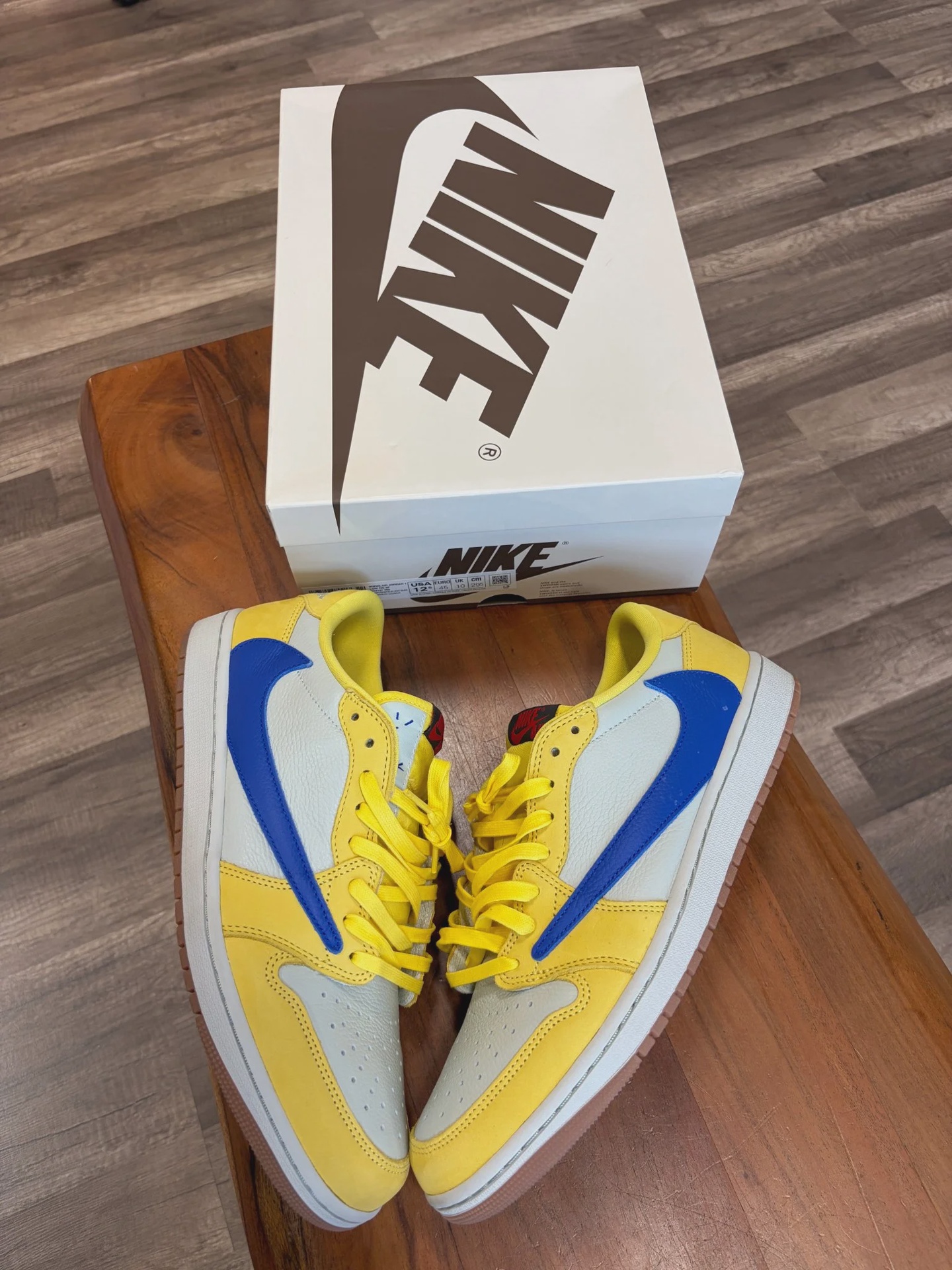 Air Jordan 1 Retro Low Original SP Travis Scott Canary (12.5 Women's) • Pre-Owned [2032] - photo 1