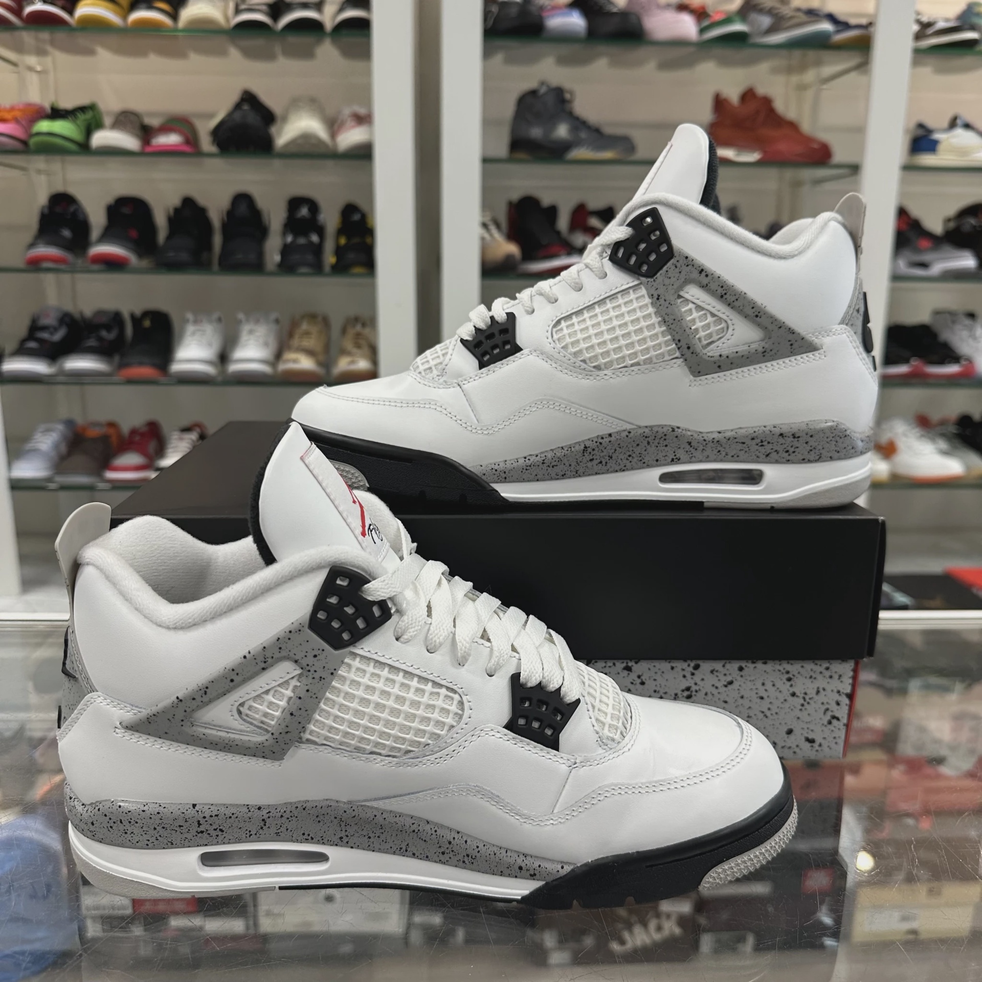 Air Jordan 4 Retro White Cement (2025) • Pre-Owned [9149] - photo 7