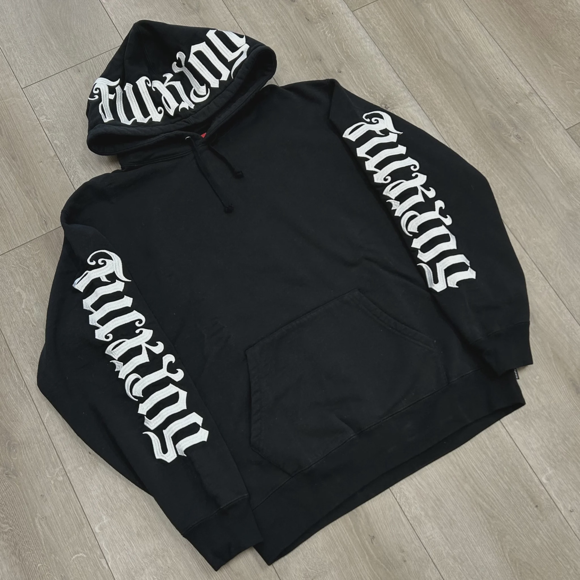 Supreme Ambigram Hooded Sweatshirt in Black • Pre-Owned [5723] - photo 6