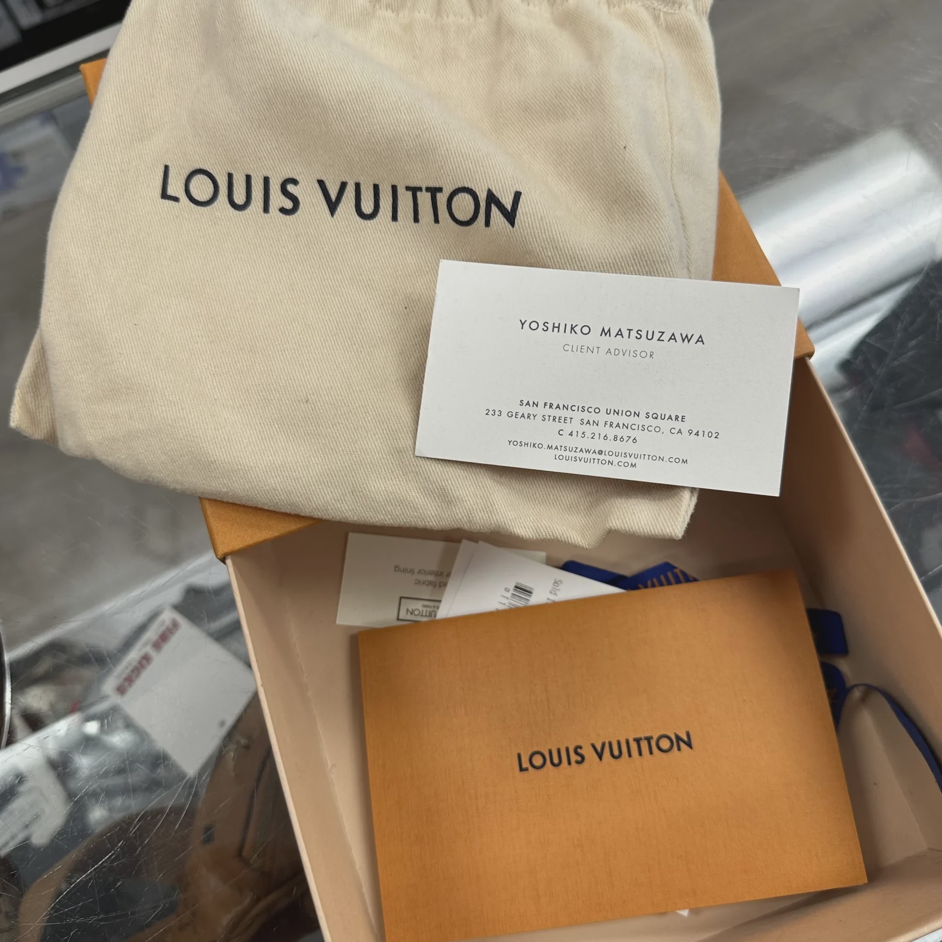 Spray LV initials Reversible Monogram Eclipse Belt size 95/38  (fits 30-32) • Pre-Owned [0048] - photo 3