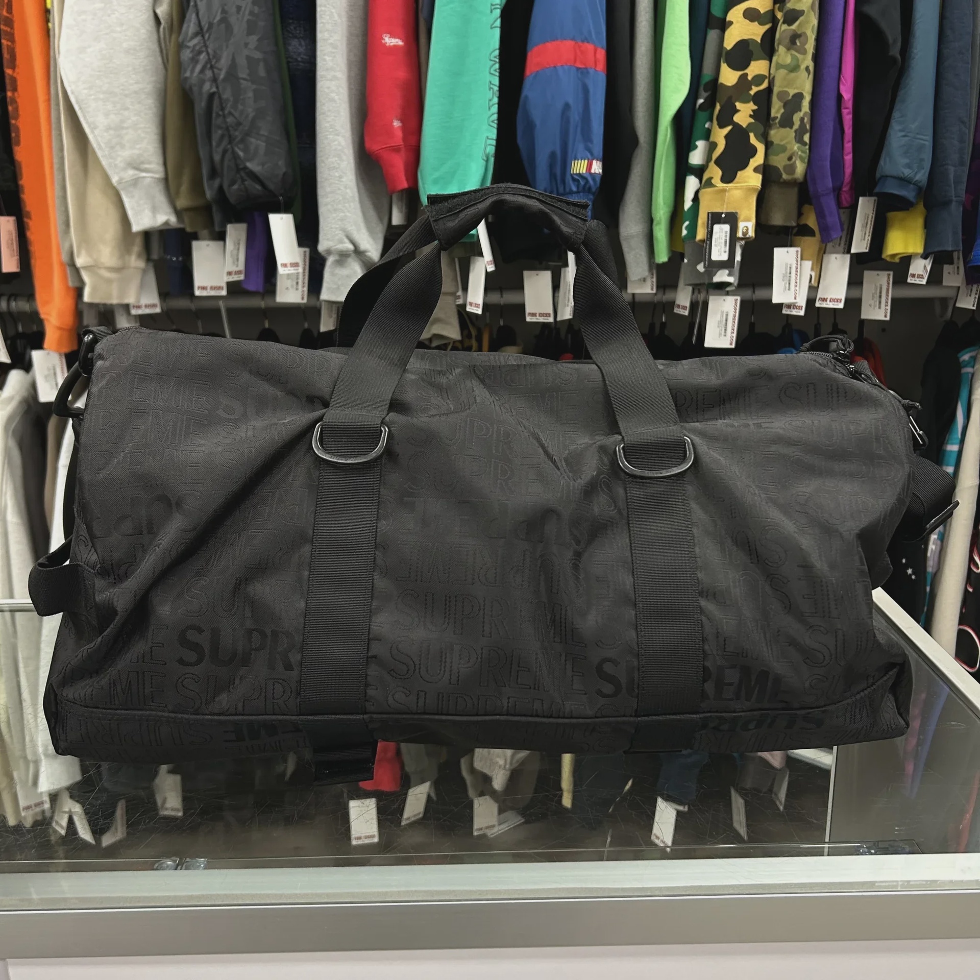 SS19 Supreme Duffle Bag Black • Pre-Owned [9807] - photo 2