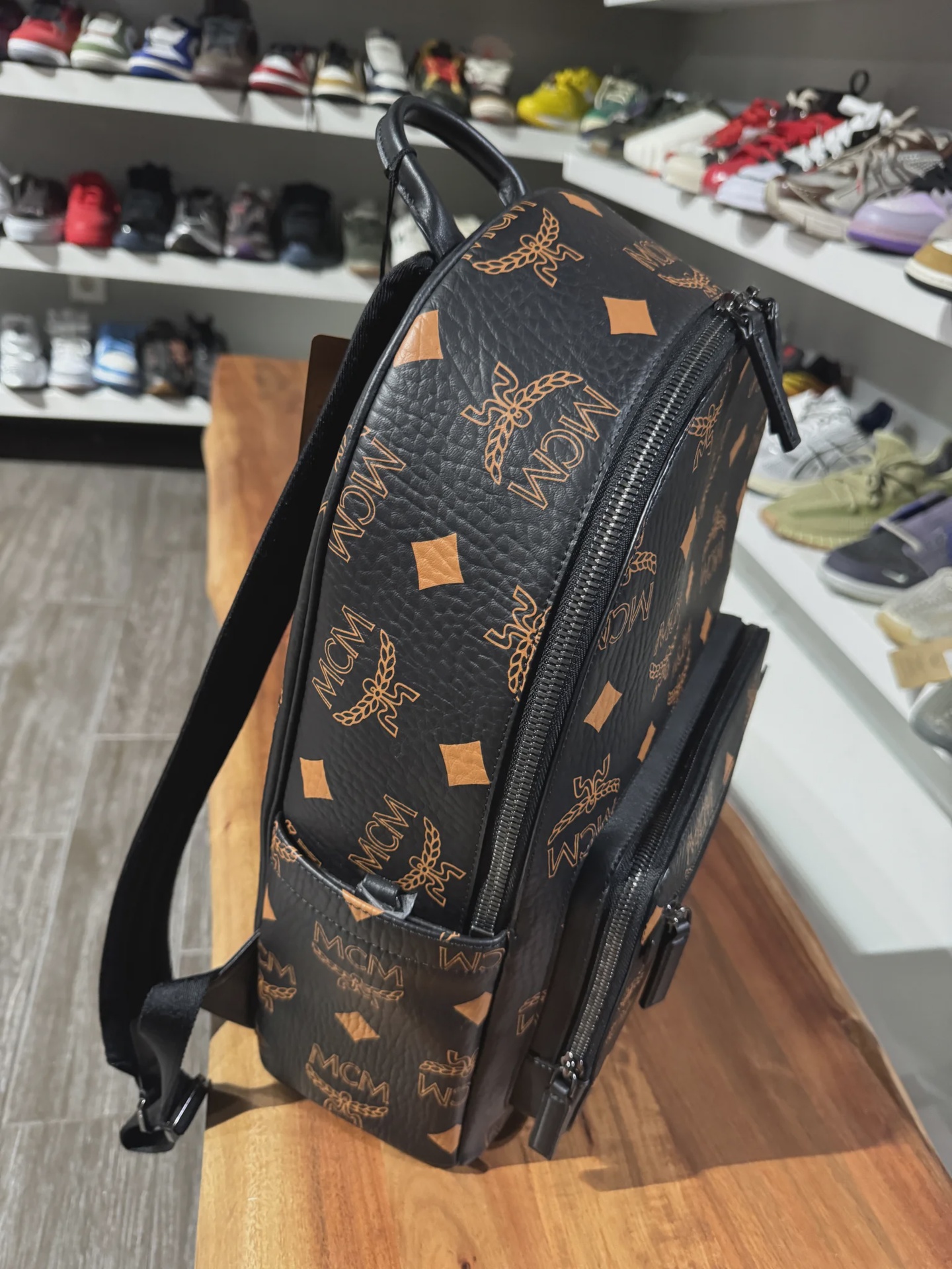 MCM Backpack • Pre-Owned [6489] - photo 4