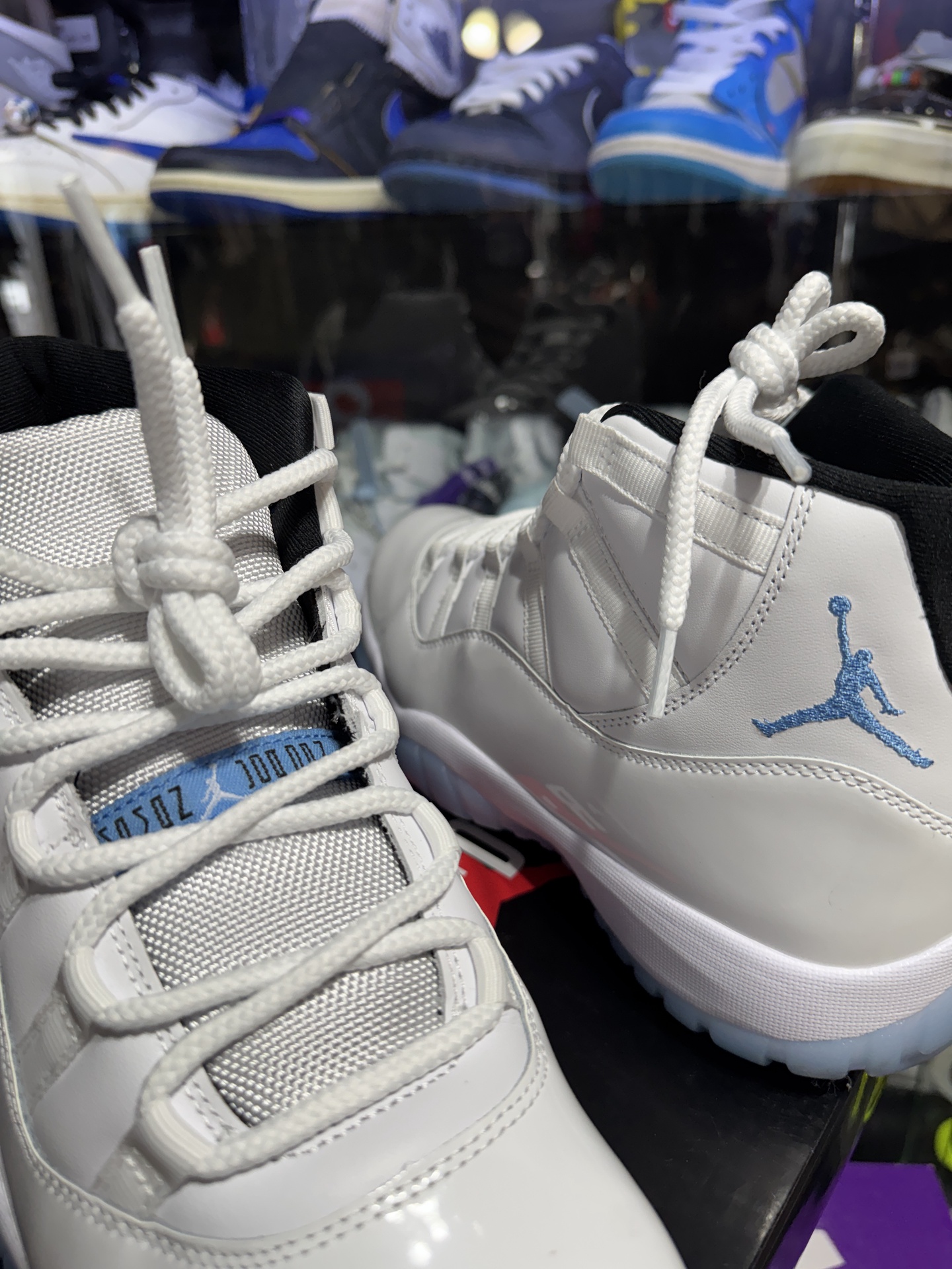 Jordan 11 Retro Legend Blue (2024) • Pre-Owned [3109] - photo 2
