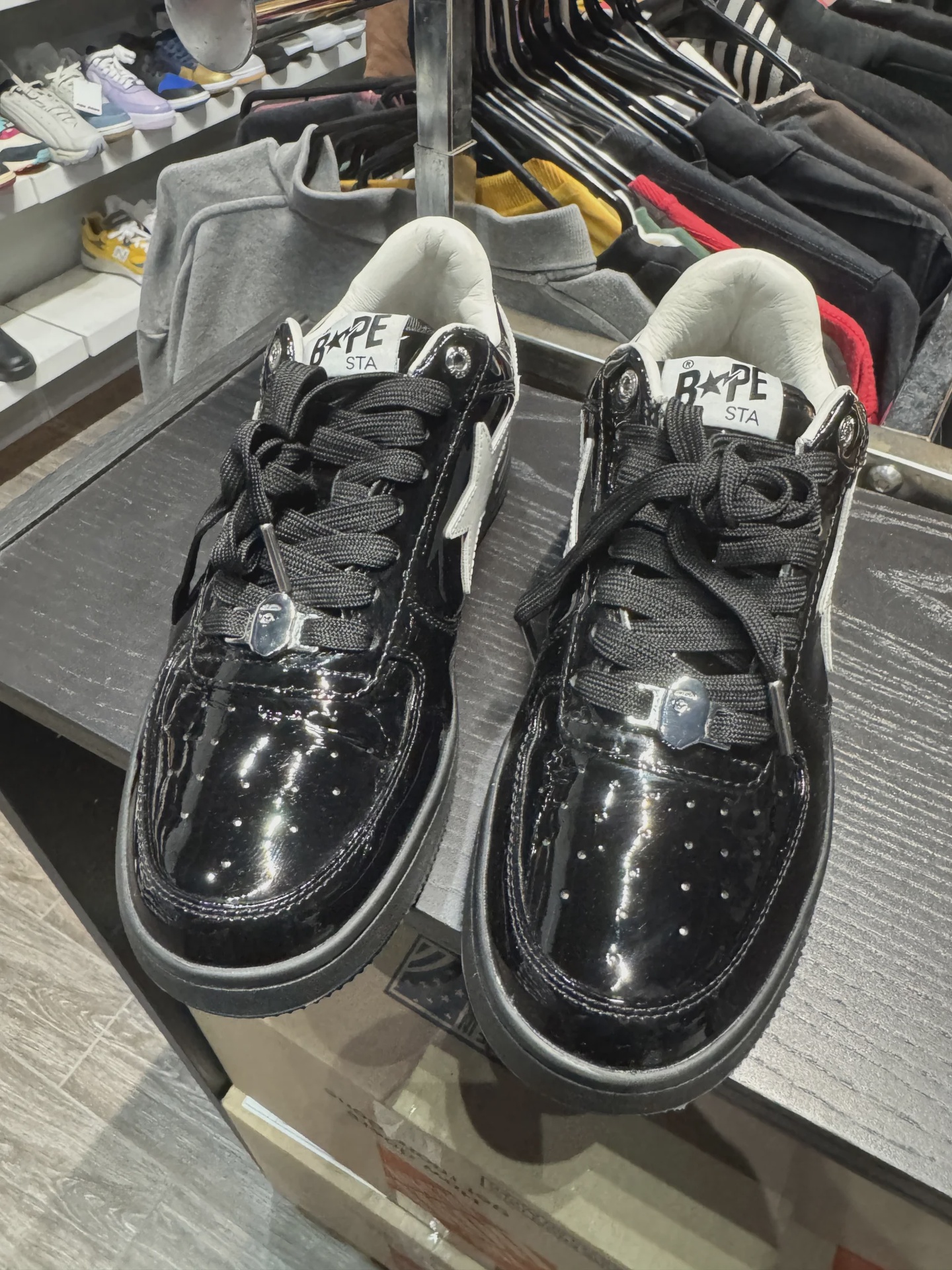 A Bathing Ape Bape Sta #2 Black Patent (No Box) • Pre-Owned [9867] - photo 2