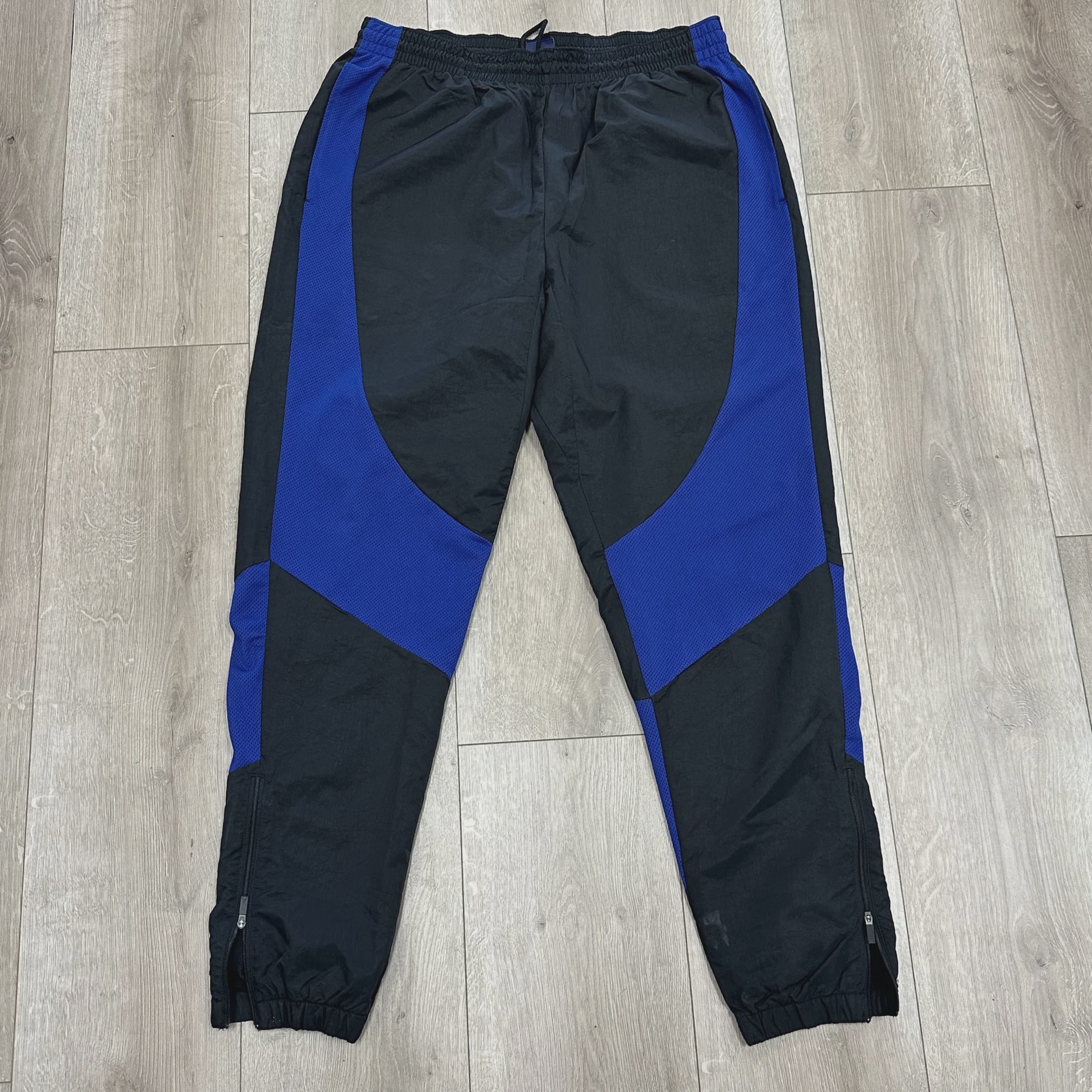 Nike Air Jordan 1 Wings Woven Pants • Pre-Owned [5074] - photo 1