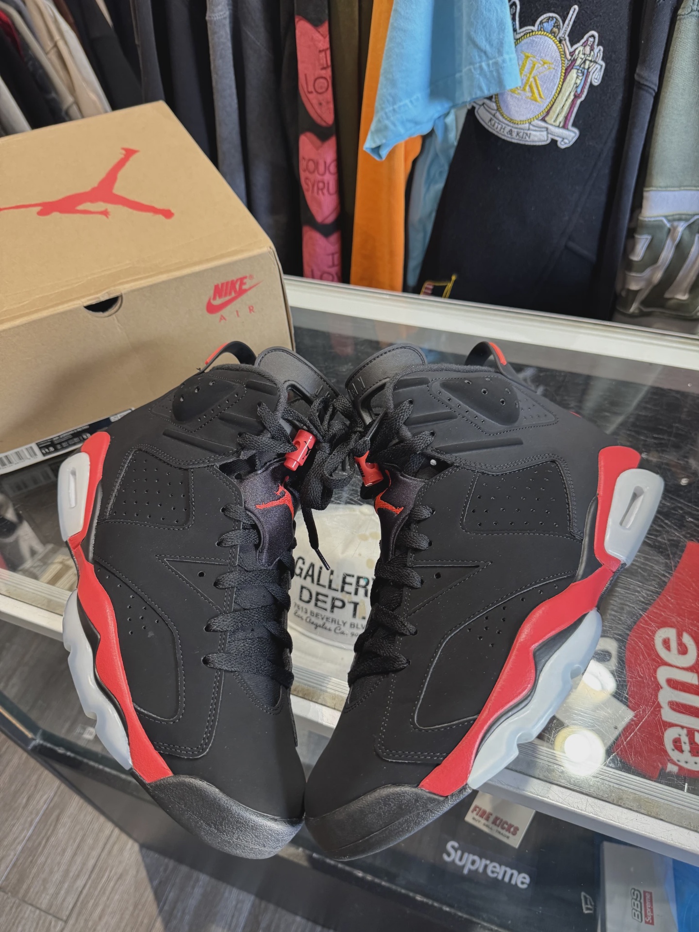 Air Jordan 6 Retro Infrared Salesman • Pre-Owned [7381]