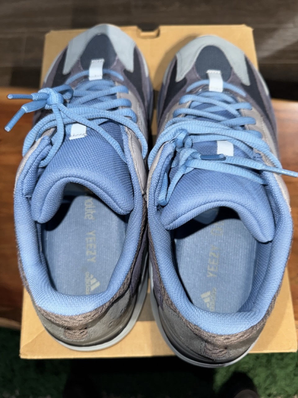 adidas Yeezy Boost 700 Carbon Blue - Pre-Owned 5