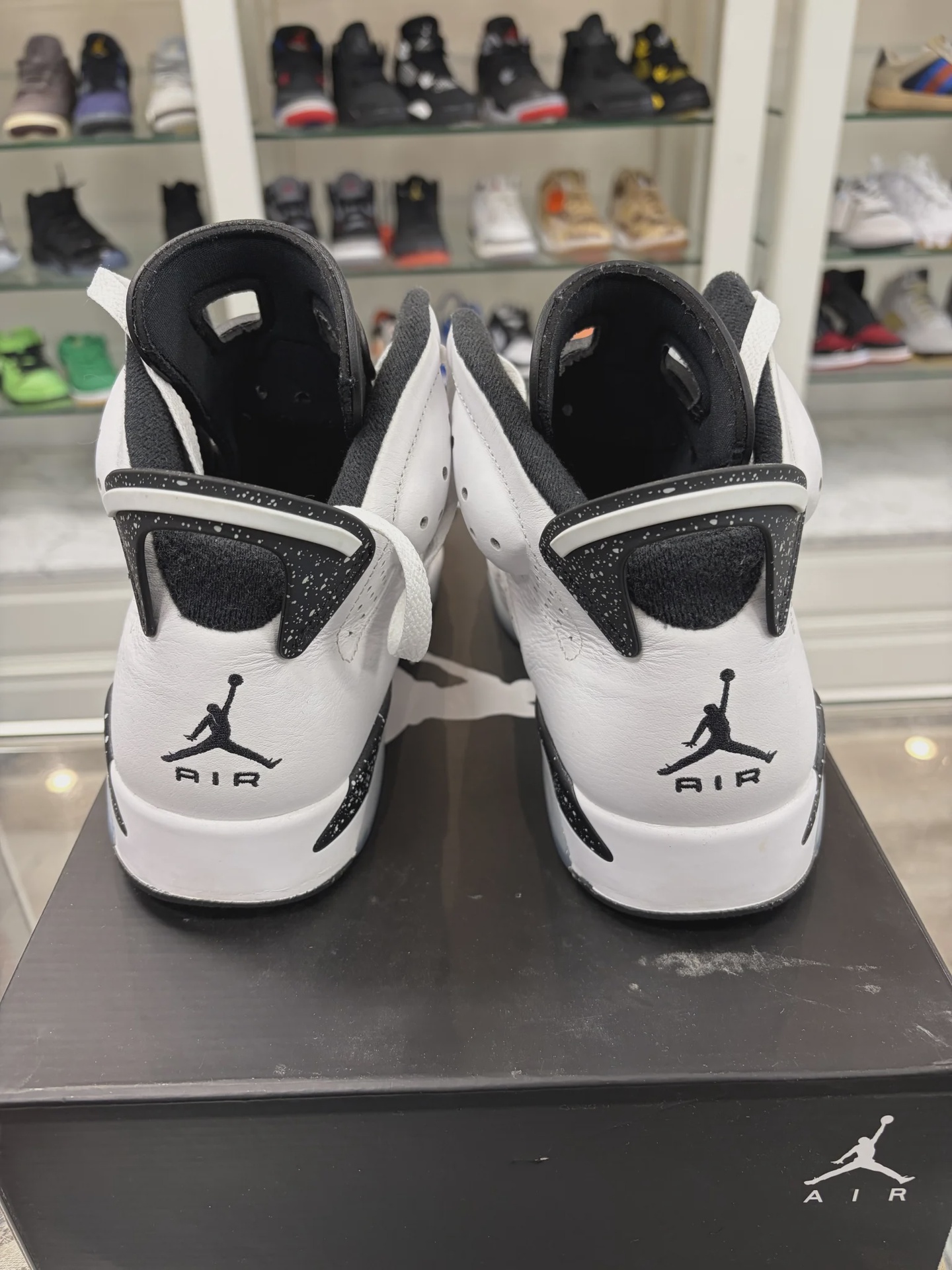 Air Jordan 6 Retro Reverse Oreo • Pre-Owned [4689] - photo 4