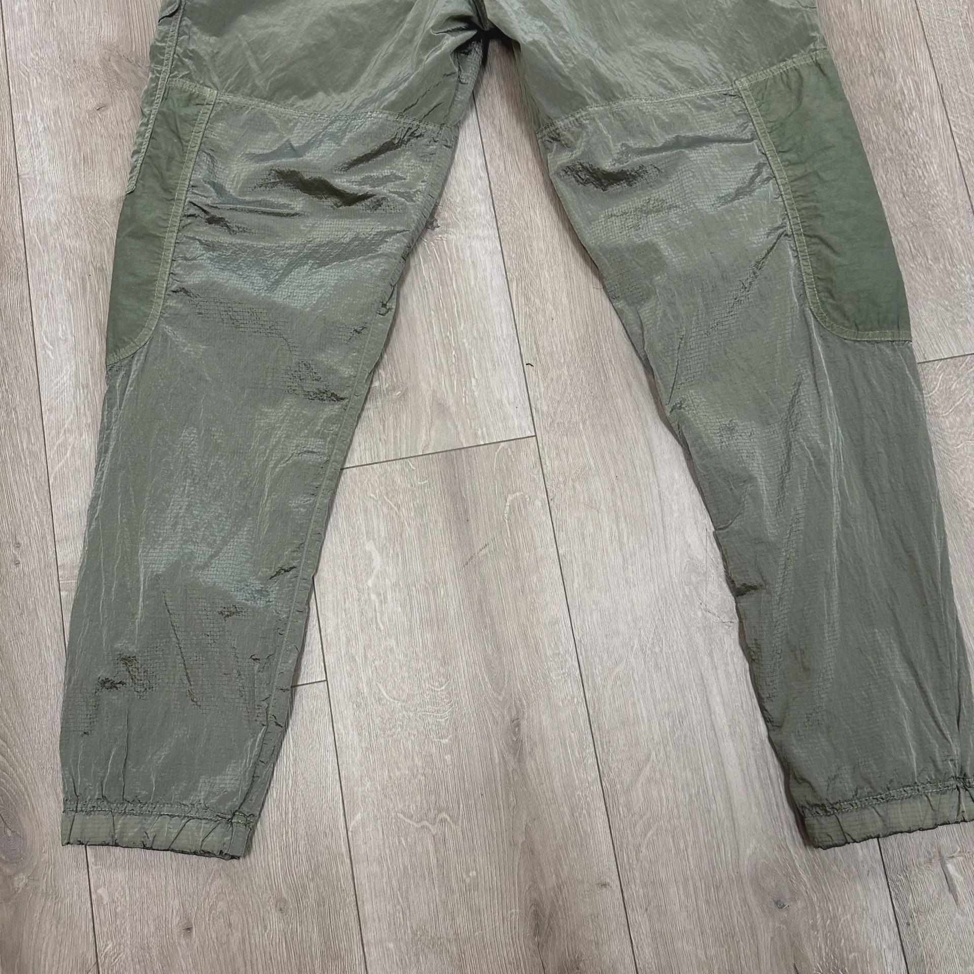 Stone Island Nylon Metal Ripstop Cargo Pants • Pre-Owned [0472] 2