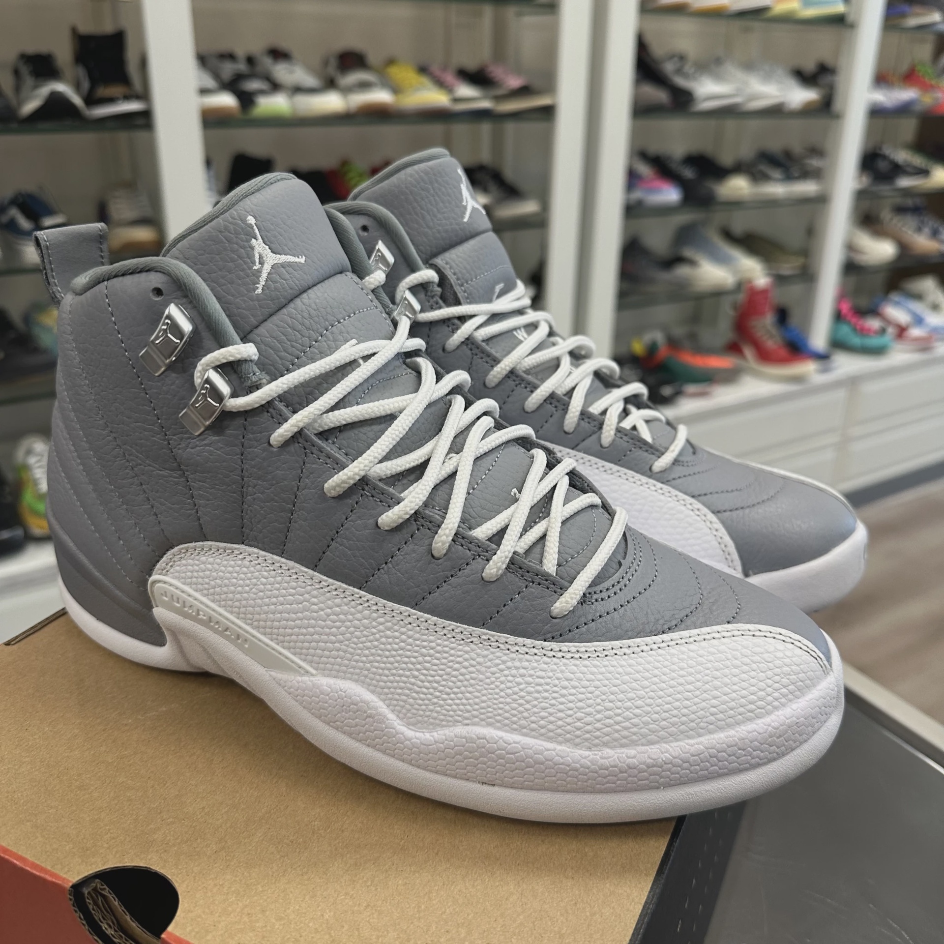 Air Jordan 12 Retro Stealth • Pre-Owned [1853] 6