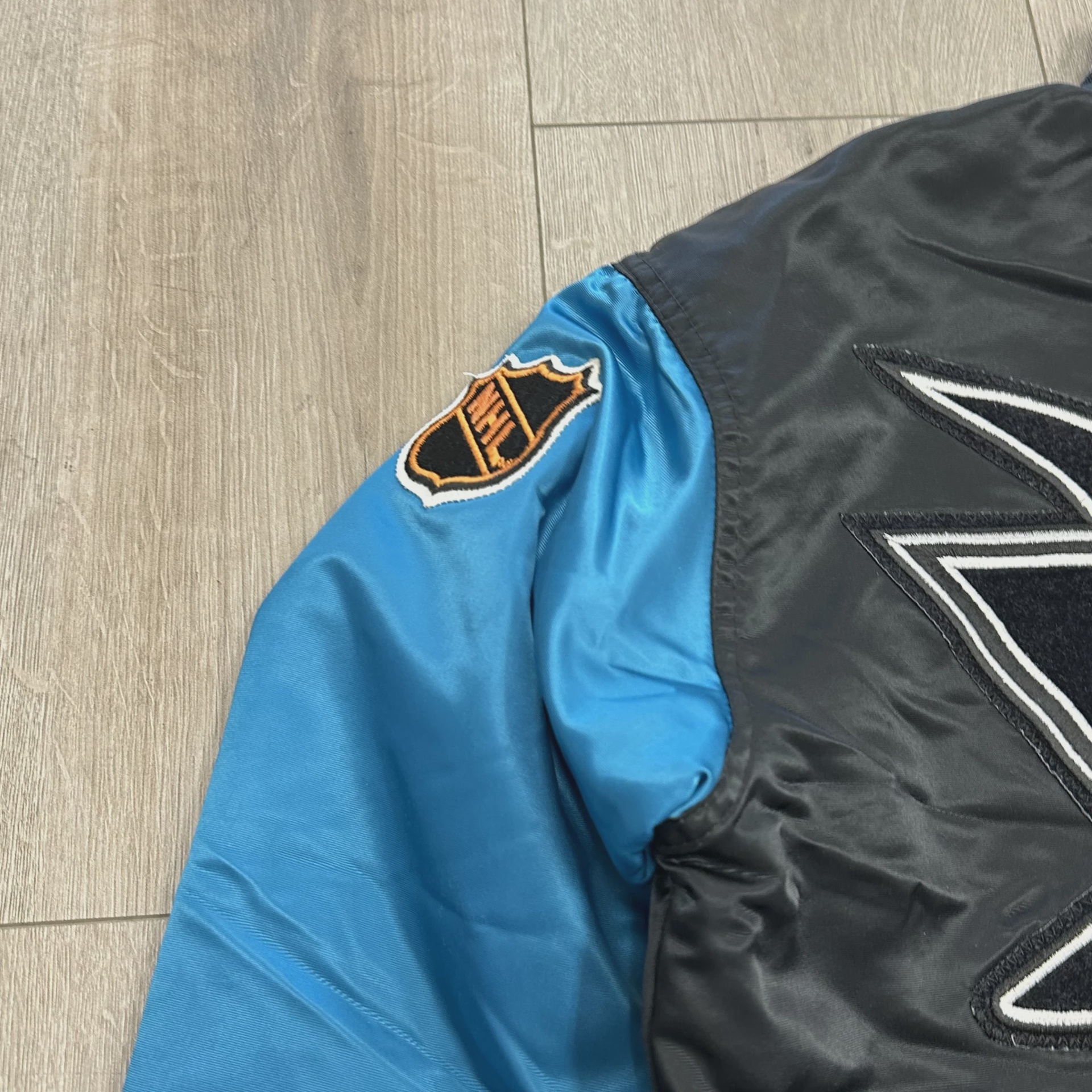 vintage 90s Starter San Jose Sharks bomber jacket • Pre-Owned [2135] 5
