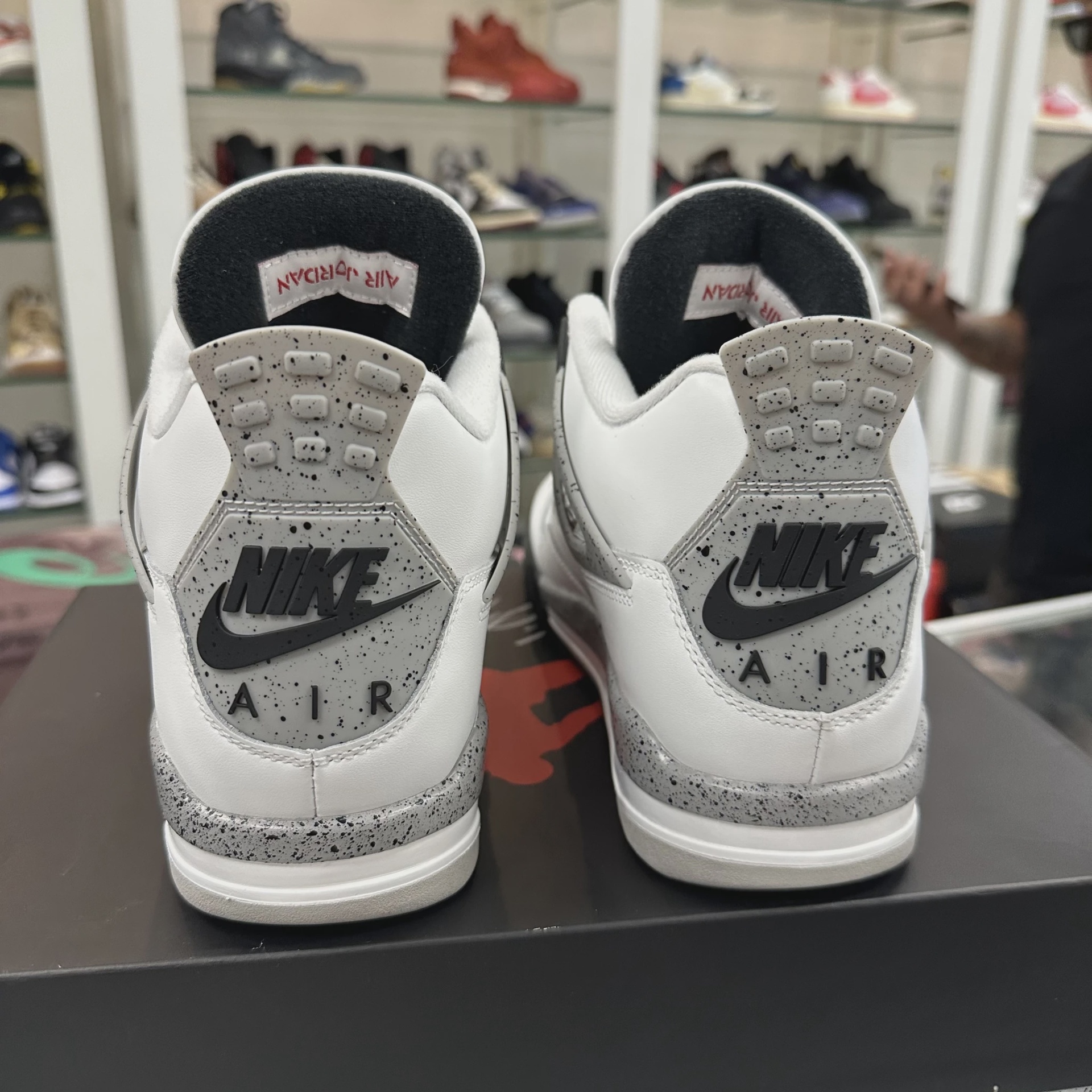 Air Jordan 4 Retro White Cement (2025) • Pre-Owned [9149] - photo 5