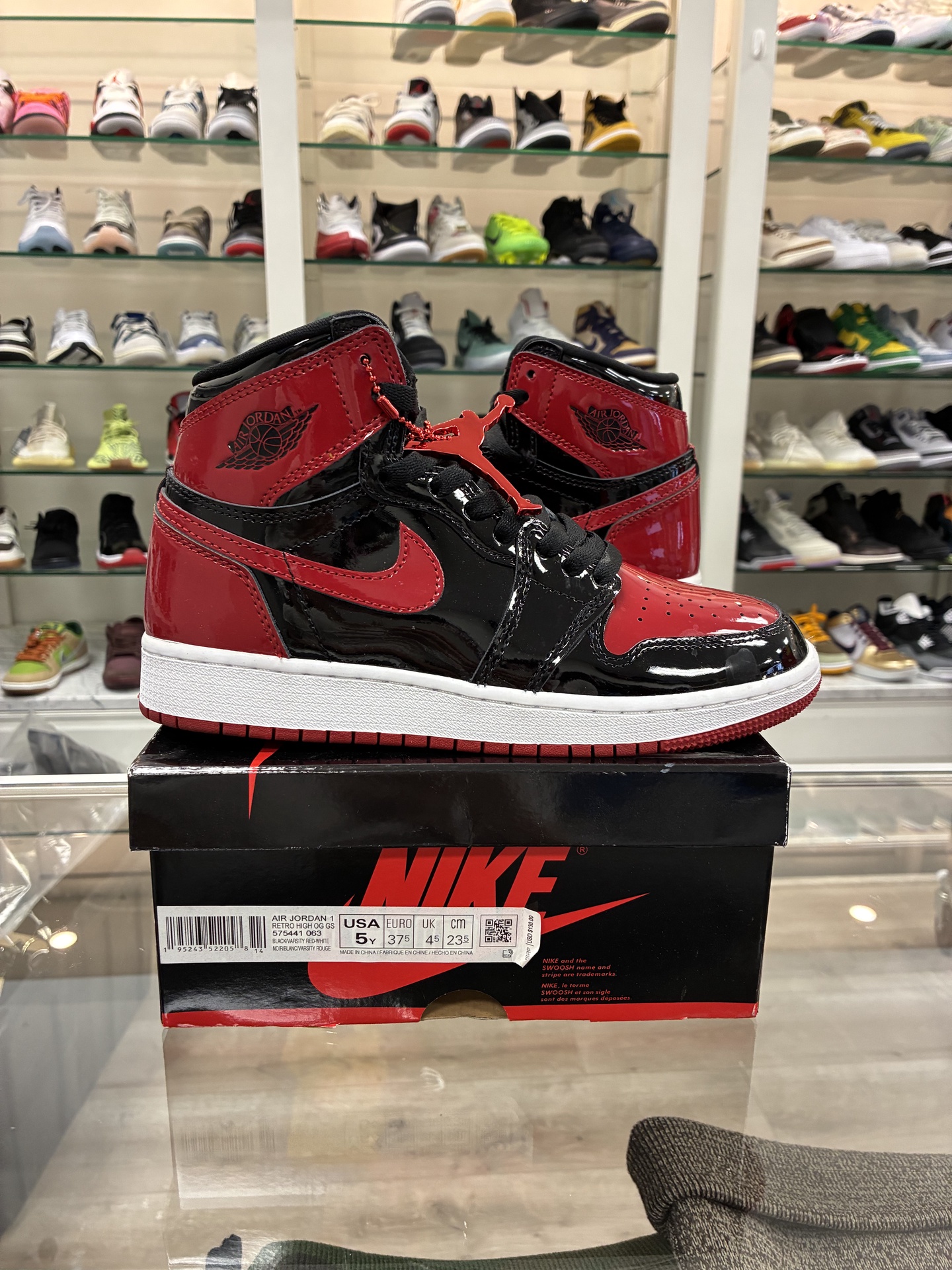 Jordan 1 Retro High OG Patent Bred (GS) - Pre-Owned 2