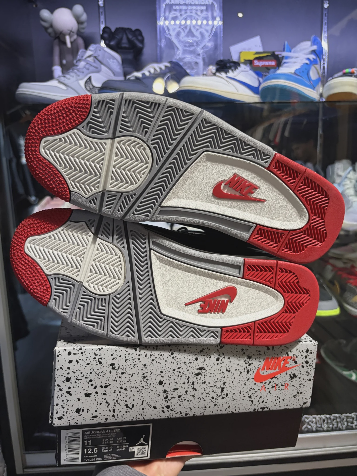 Air Jordan 4 Retro Black Red Reimagined • Pre-Owned [5645] - photo 3