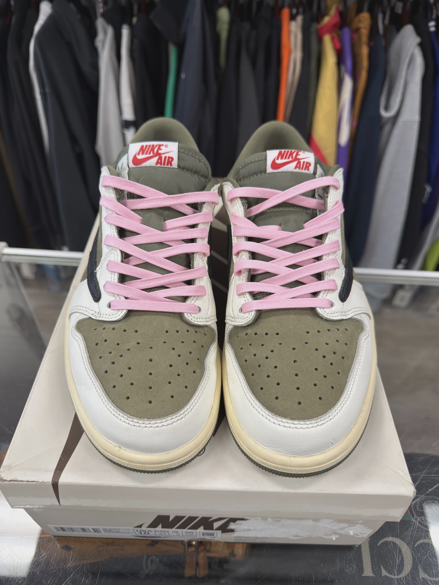 Jordan 1 Retro Low OG SP Travis Scott Medium Olive • Pre-Owned [1681] 3