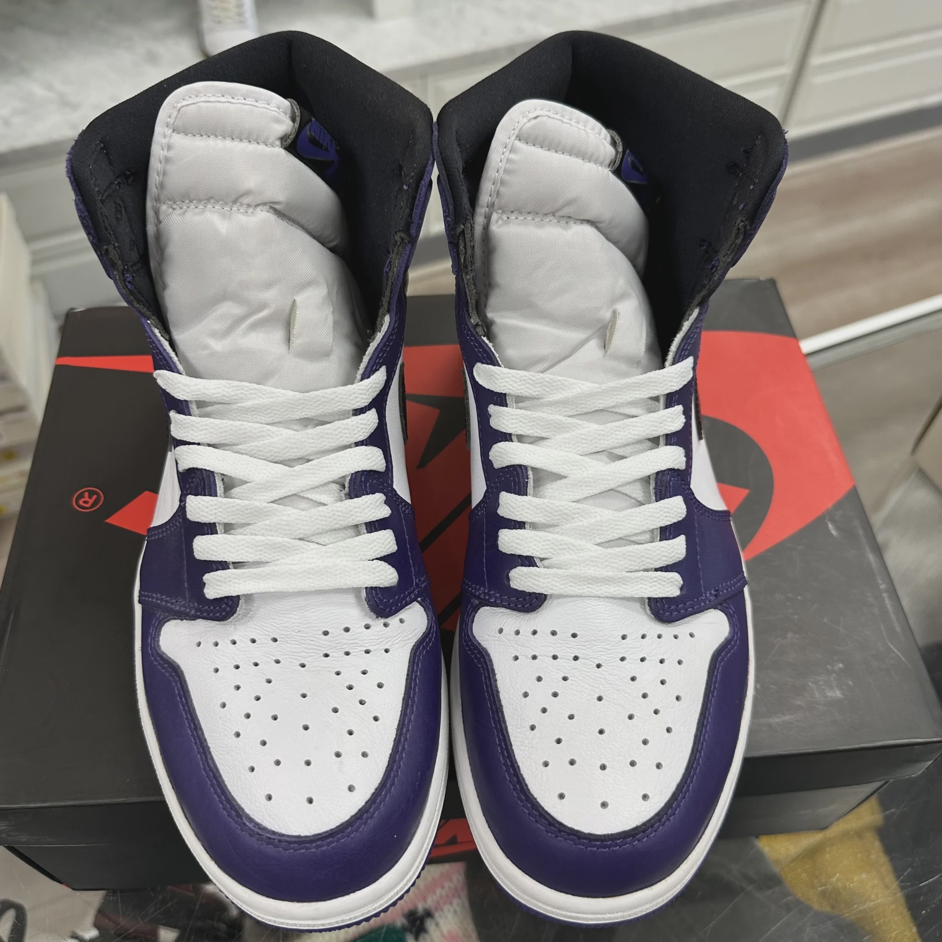 Air Jordan 1 Retro High Court Purple White • Pre-Owned [9357] - photo 6