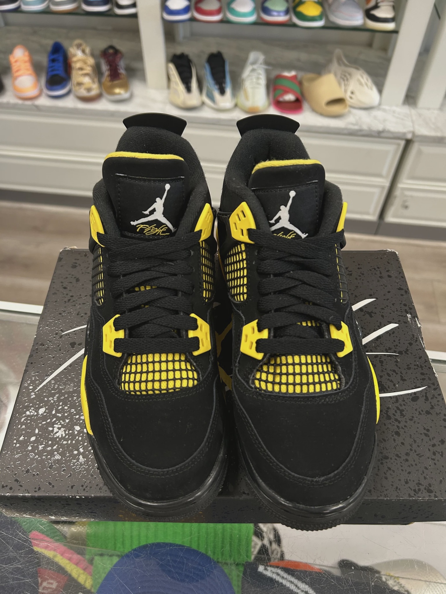 Air Jordan 4 Retro Thunder (2023) (Grade School) • Pre-Owned [4425] 6