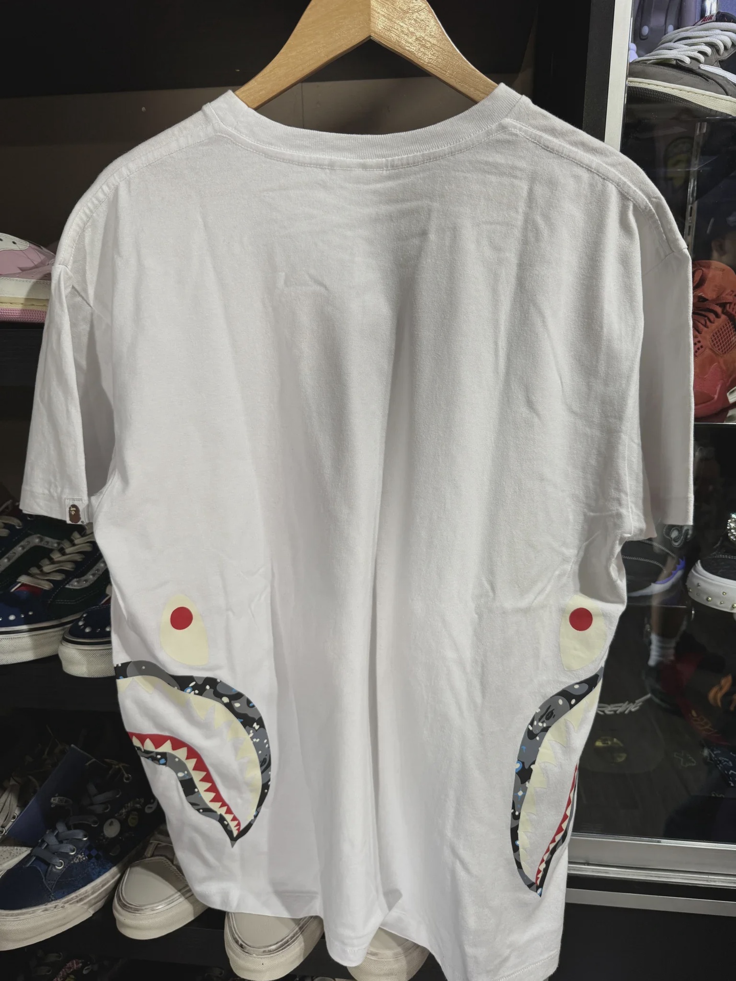 Bape ABC side Shark Tee White XL • Pre-Owned [8024] - photo 2