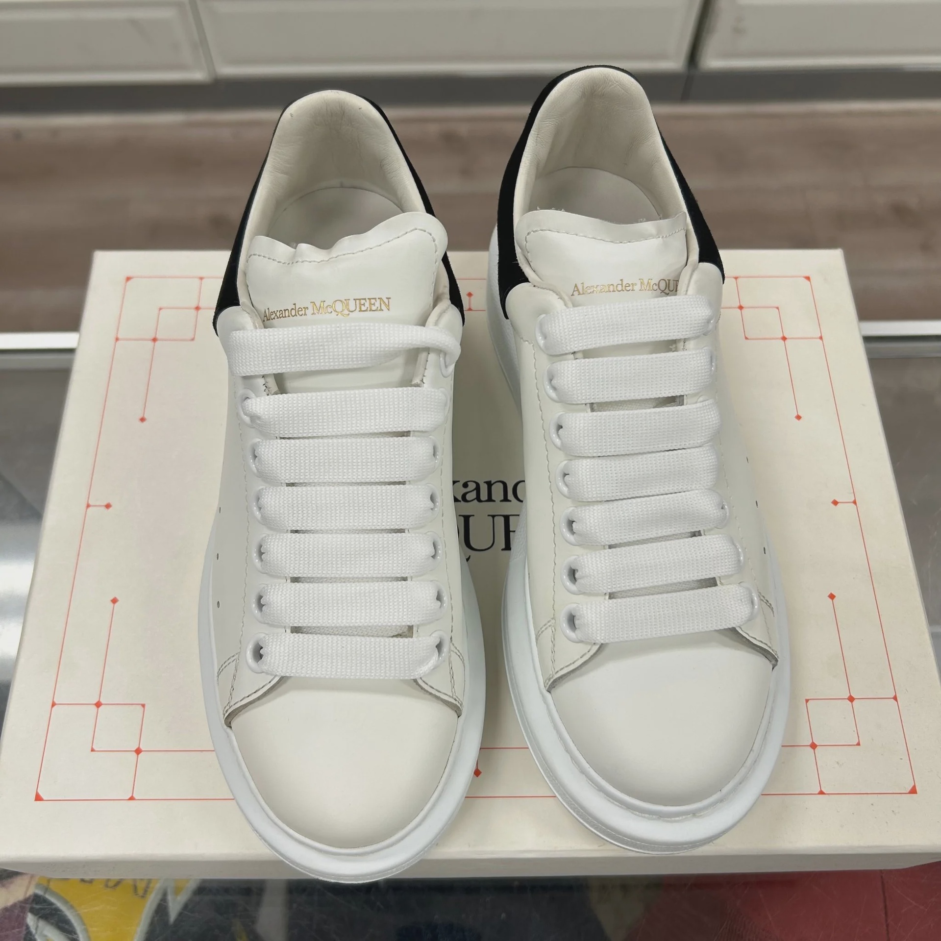 Alexander McQueen white • Pre-Owned [6098] - photo 8