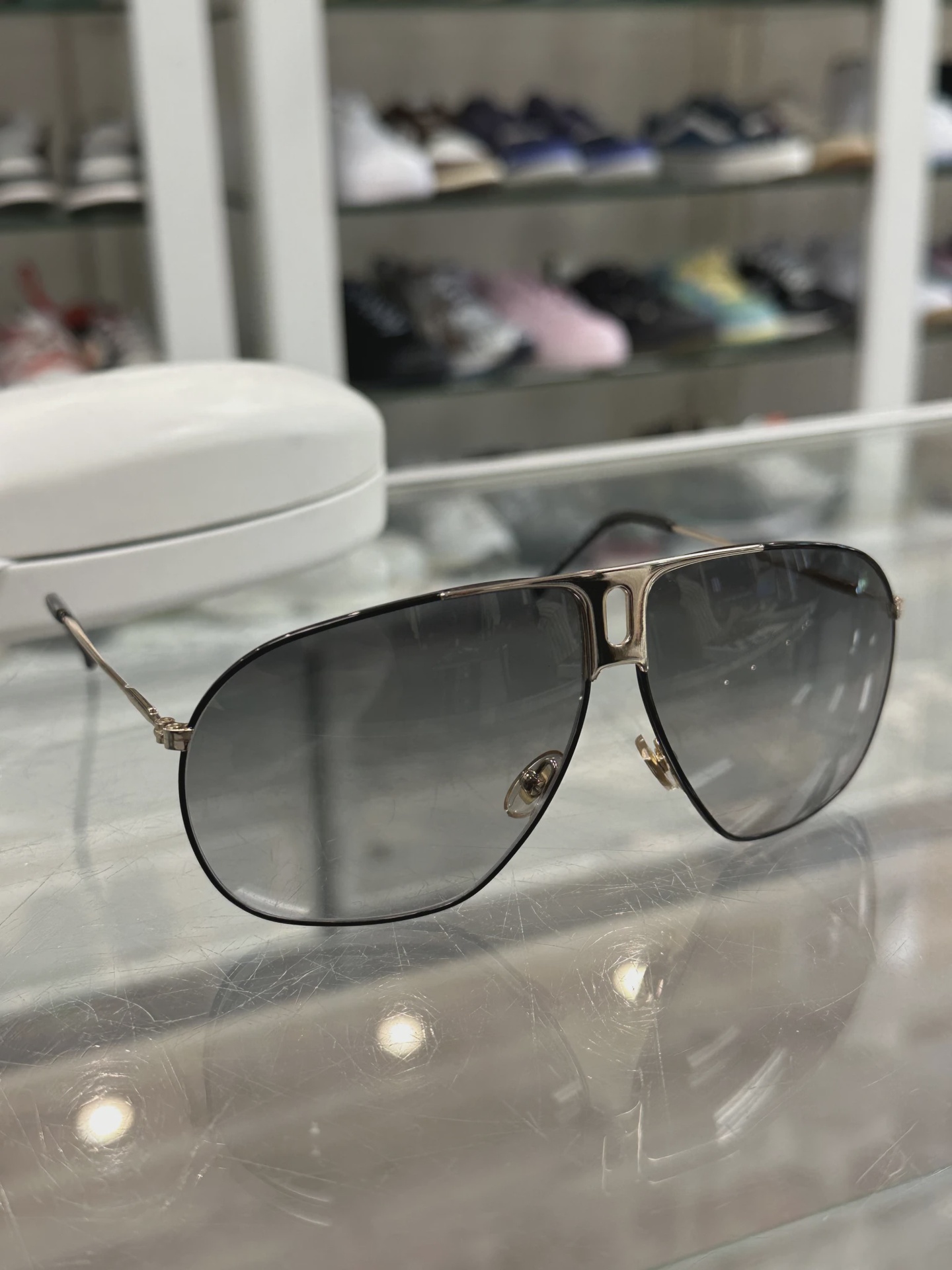 YSL Saint Laurent Relaxed Sunglasses • Pre-Owned [2693]