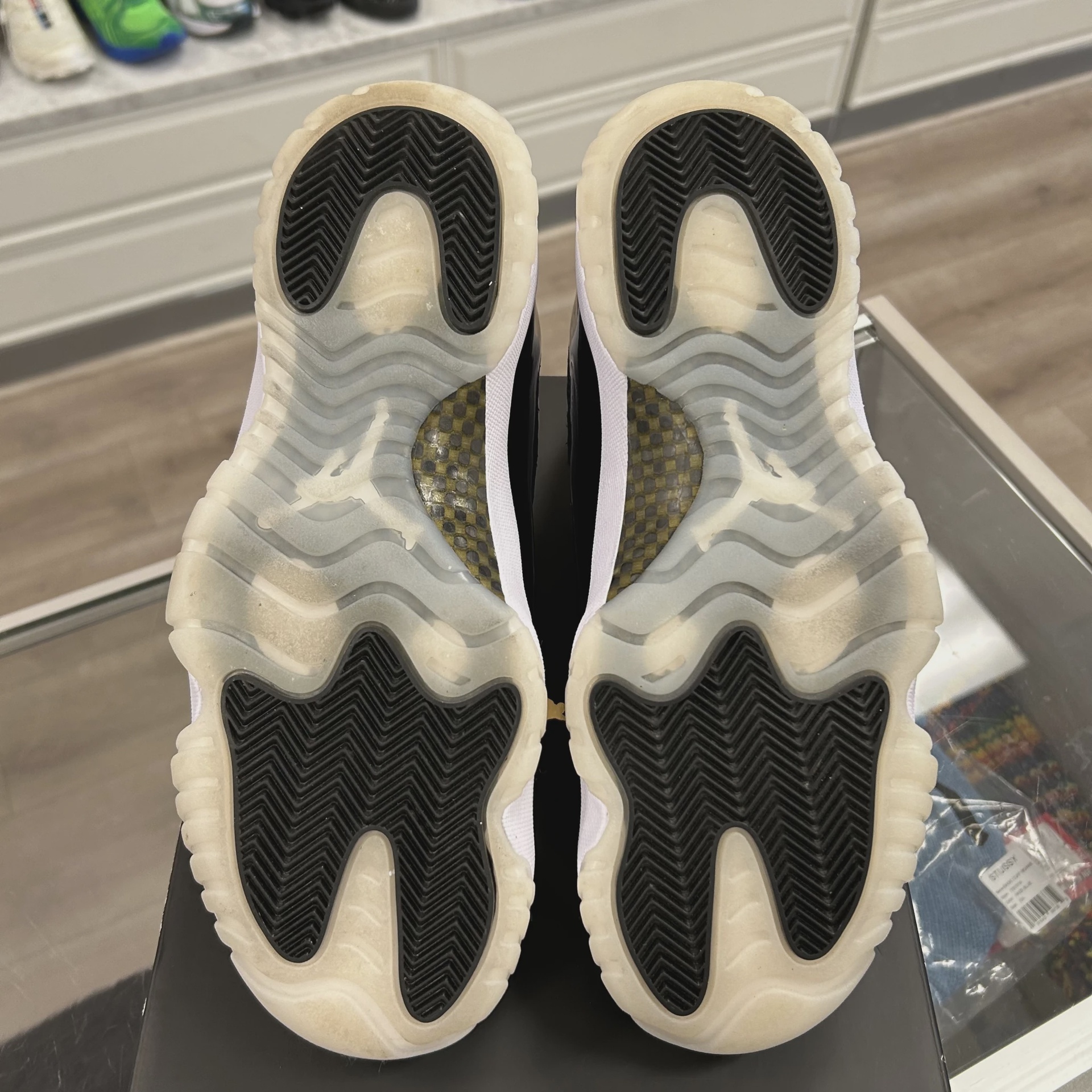 Air Jordan 11 Retro DMP Gratitude (2023) • Pre-Owned [6325] 3