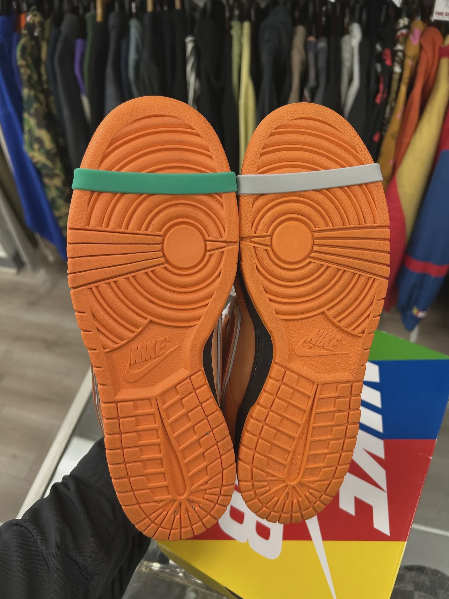 Nike SB Dunk Low Concepts Orange Lobster • Pre-Owned [6633] - photo 4