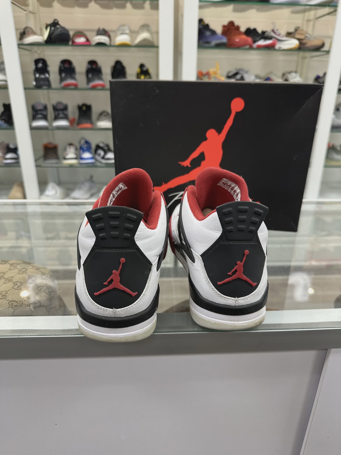 Air Jordan 4 Retro Fire Red (2012) HEAVY CRACKING • Pre-Owned [4231] - photo 4