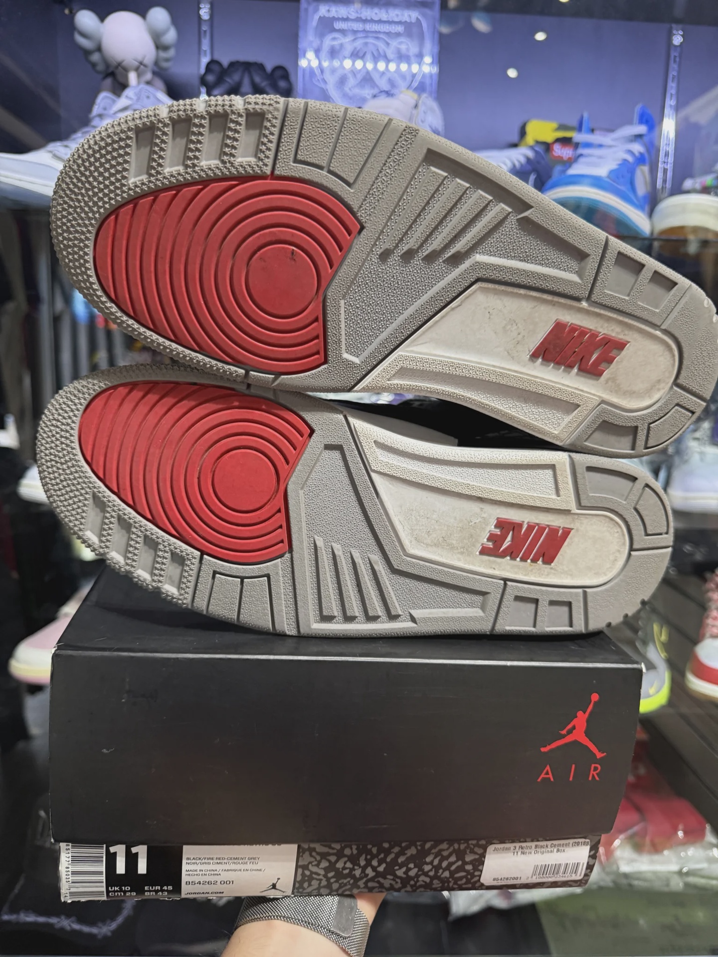 Air Jordan 3 Retro Black Cement (2018) • Pre-Owned [1612] - photo 2