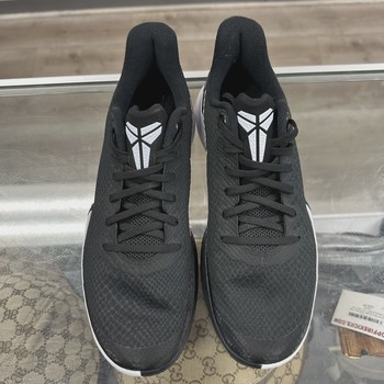 Nike Mamba Focus Black (NO BOX) • Pre-Owned [1940] - view 3