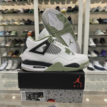 Air Jordan 4 Retro Seafoam (Women's) • Pre-Owned [2021] - photo 1
