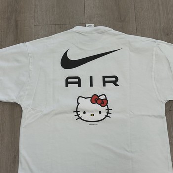 Hello Kitty x Nike Tee White • Pre-Owned [2423] - view 2