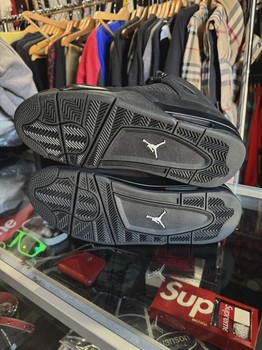 Air Jordan 4 Retro Black Cat (2020) • Pre-Owned [5542] - view 3