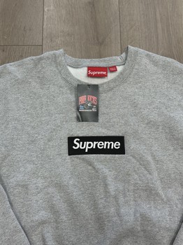 FW22 Supreme Box Logo Crewneck 'Heather Grey' • Pre-Owned [9214] - photo 2
