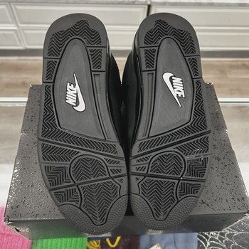 Air Jordan 4 Retro Black Cat (2025) • Pre-Owned [1174] - view 4