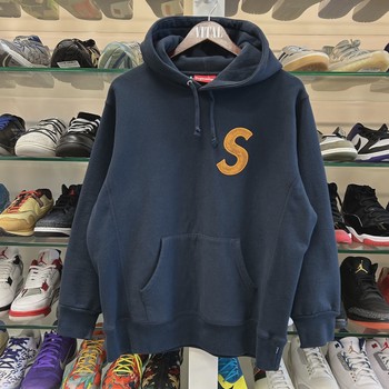 Supreme S Logo Hooded Sweatshirt • Pre-Owned [1455] - photo 1