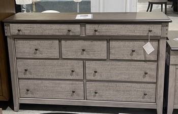 Ivy Hollow 9 Drawer Dresser