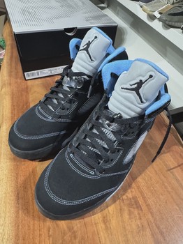 Air Jordan 5 Retro Black University Blue (2026) • Pre-Owned [4025] - view 2