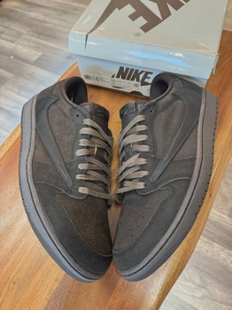 Jordan 1 Retro Low OG SP Travis Scott Velvet Brown • Pre-Owned [6429] - view 3