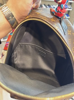 Louis Vuitton Backpack • Pre-Owned [9869] - view 5