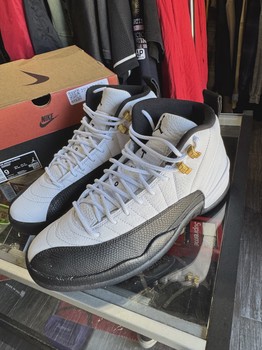 Air Jordan 12 Retro Taxi (2025) • Pre-Owned [9027] - view 2