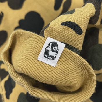 A Bathing Ape (BAPE) 1st Camo Shark Full Zip Hoodie • Pre-Owned [4179] - view 6