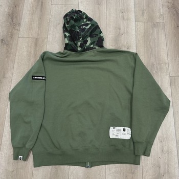 Undefeated Bape zip up • Pre-Owned [4581] - view 4