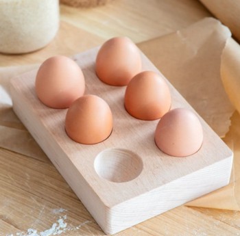 GARDEN TRADING BOROUGH BEECH EGG HOLDER