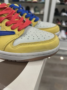 Jordan 1 Retro Low OG SP Travis Scott Canary (W) • Pre-Owned [4899] - view 5